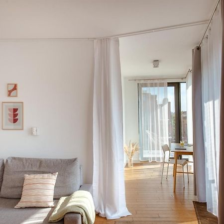 Spacious Apartment Close To Main Station / Galeria Krakowska Cracóvia Exterior foto