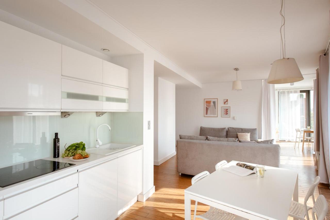 Spacious Apartment Close To Main Station / Galeria Krakowska Cracóvia Exterior foto
