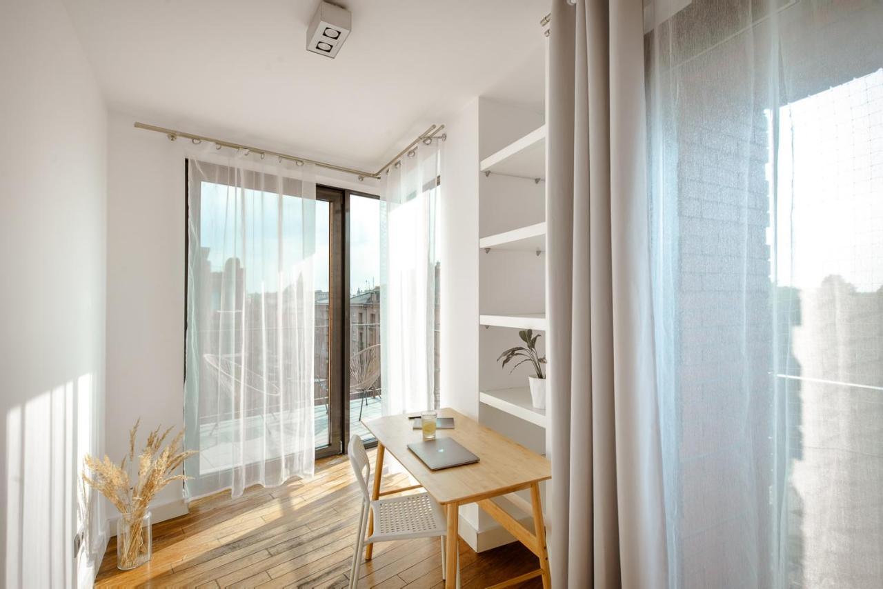 Spacious Apartment Close To Main Station / Galeria Krakowska Cracóvia Exterior foto