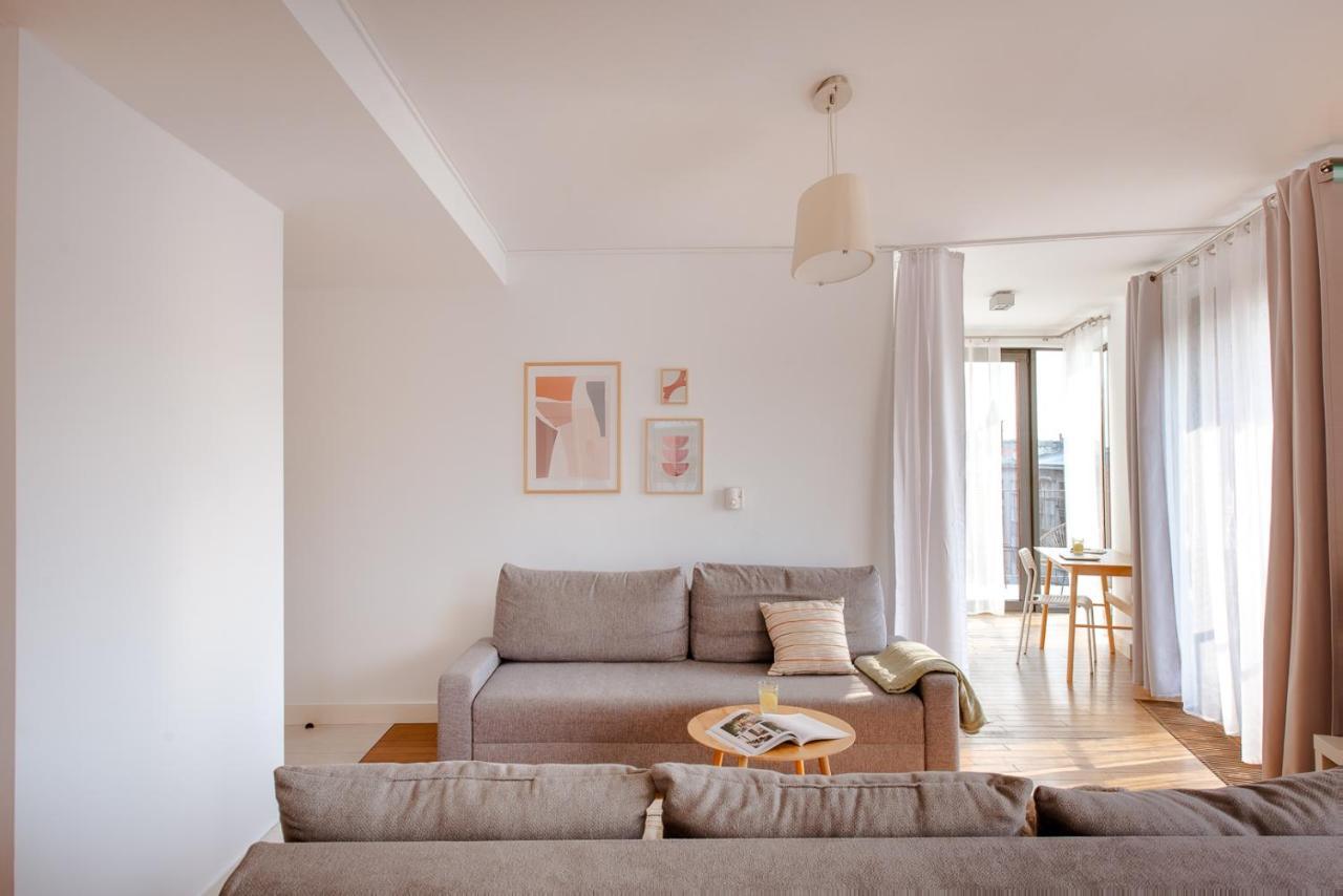 Spacious Apartment Close To Main Station / Galeria Krakowska Cracóvia Exterior foto
